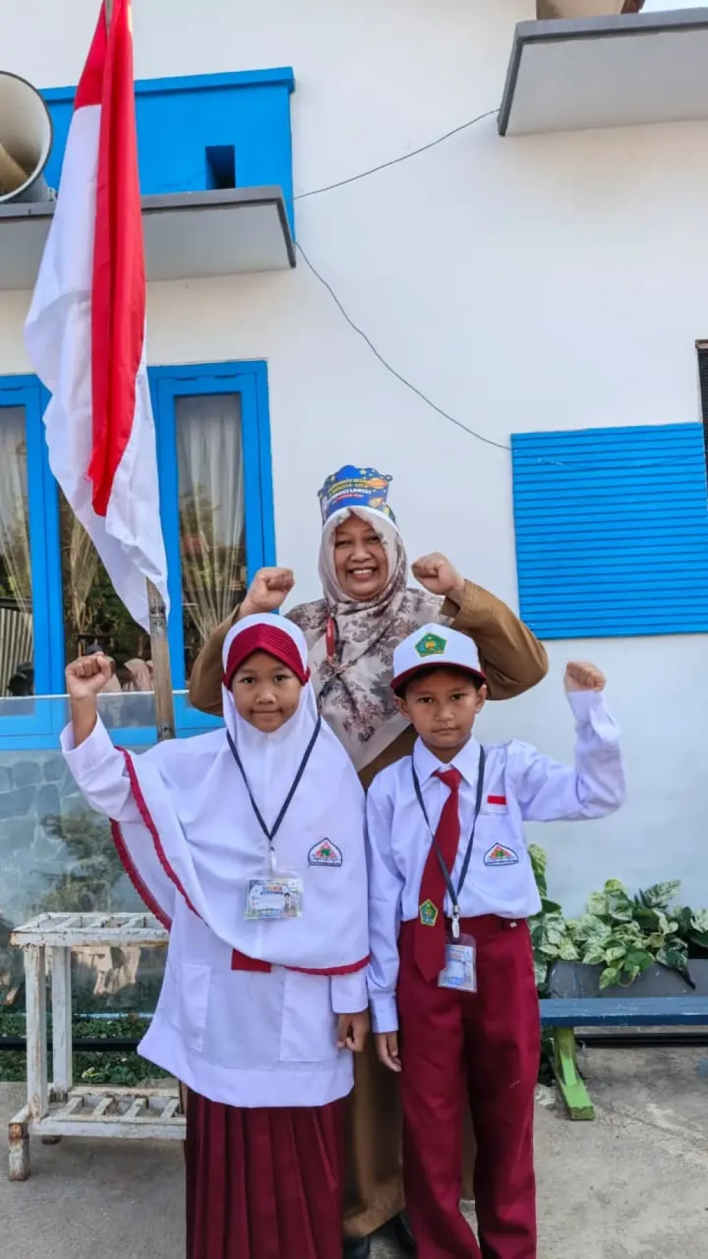 Resmi Dibuka: Penyematan ID Card Tandai Dimulainya MATAMUDA MI Syihabuddin T.A. 2026/2027